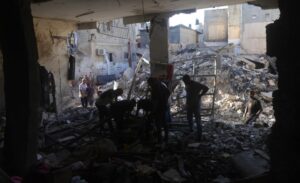 İsrail, Gazze Şeridi’ndeki katliamlarına 364 gündür devam ediyor. Filistin Sağlık Bakanlığı tarafından yapılan