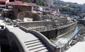 Hüsrevpaşa Hamamı, Hazo Hanı ve Hacı Begiye Camii’nin, Bitlis Vakıflar
