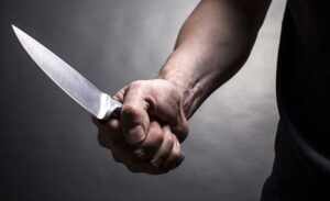 Çaldıran ilçesinde halı saha maçı sonrası çıkan tartışma bıçaklı kavgaya