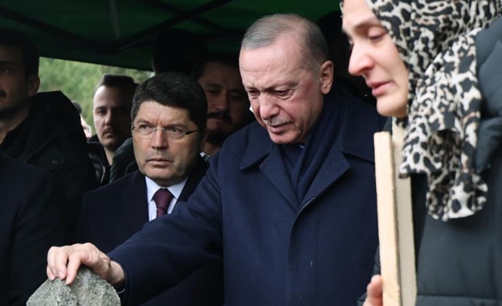Bolu faciayı yaşadı… Kartalkaya Kayak Merkezi’ndeki otelde yangın meydana geldi.