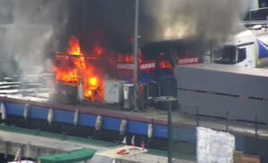 Pendik Marina’da bugün saat 12.00 sıralarında çıkan yangın paniğe neden