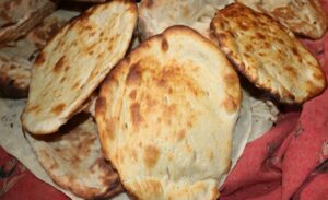 Edremit ilçesinde Ramazan ayının gelmesiyle birlikte hazırlık telaşı başladı. Vatandaşlar