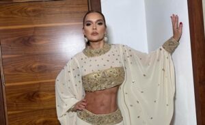 Sosyal medyanın aktif ünlülerinden Demet Akalın, hem paylaşımlarıyla hem de