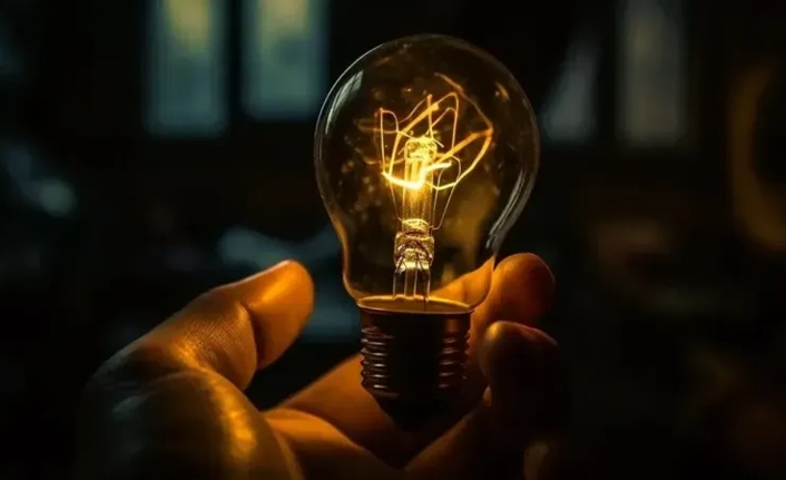 Van’da her gün yaşanan elektrik kesintileri, vatandaşların günlük yaşamını olumsuz