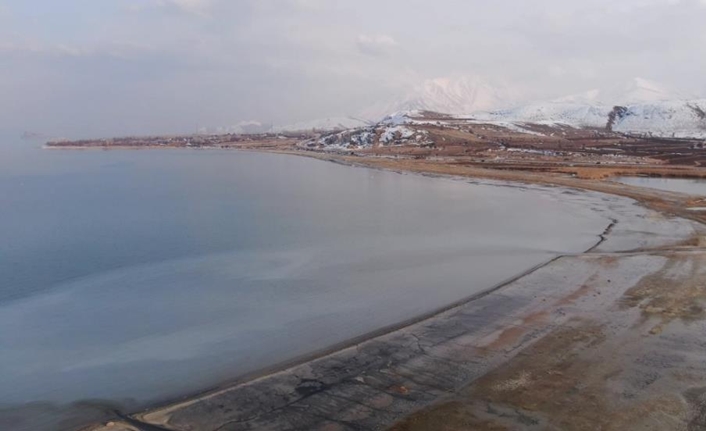 Van Gölü, 3712 kilometrekarelik alanıyla devasa bir sucul ekosistem oluşturarak