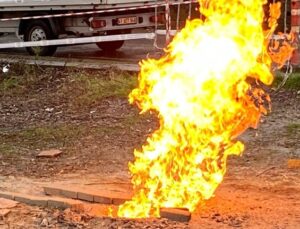 Yangın günlerdir sürüyor! Metro inşaatı sırasında metan gazı alev aldı