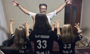 Mersin’in Toroslar ilçesinde, Beşiktaş taraftarları için özel bir gün yaşandı.