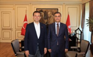 Hürriyet yazarı Nedim Şener, bugünkü yazısını yayımladı. Şener, yazısında Abdullah