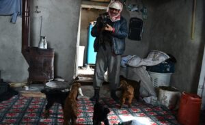 Şırnak’ın Beytüşşebap ilçesindeki Faraşin Yaylası’nda yaşayan 65 yaşındaki Abdulmenav Aslan,