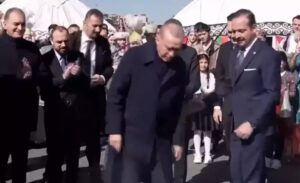 AK Parti Sözcüsü Ömer Çelik’in duyurusunun ardından İstanbul’da Nevruz programı