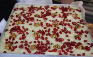 Van’da Ramazan ayıyla birlikte tatlıcılar, iftar sonrası hafif tatlı tüketmek