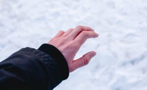 Hipotermi, vücut ısısının normalden çok daha düşük seviyelere inmesiyle meydana