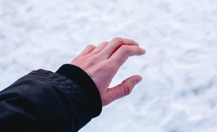 Hipotermi, vücut ısısının normalden çok daha düşük seviyelere inmesiyle meydana