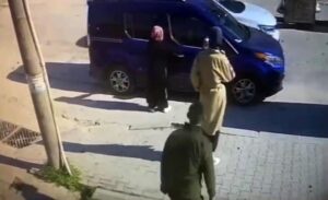 Tekirdağ’ın Çerkezköy ilçesinde, evlilik teklifi reddedilen bir kişi, ağabeyi ve
