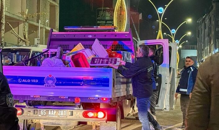 Van’da kaldırım işgaline son! Uyarıları dikkate almayan işletmelere ceza kesildi