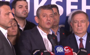 CHP Genel Başkanı Özgür Özel, İBB Başkanı Ekrem İmamoğlu’nun gözaltına