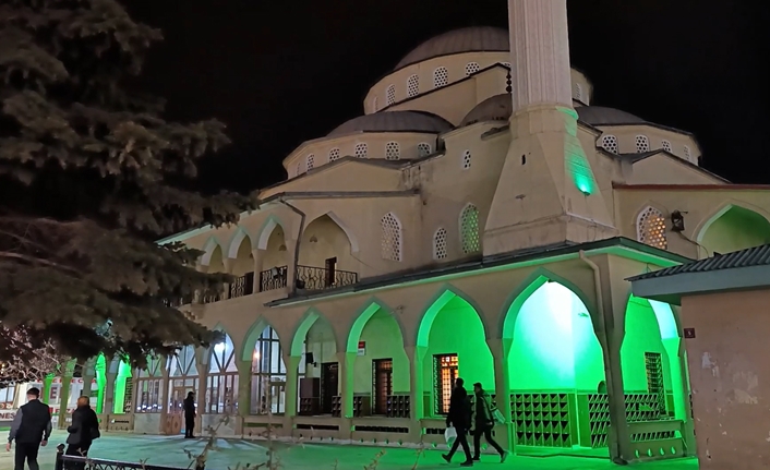 Ramazan ayı, Müslüman alemi için manevi olarak huzur içerisinde geçiyor.