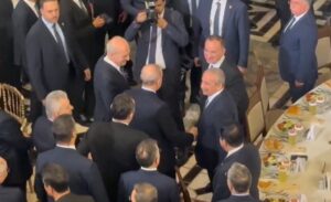 Türkiye, barış süreci konusunda önemli bir dönemece giriyor. İmralı’da tutulan