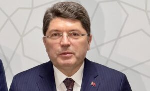 Adalet Bakanı Yılmaz Tunç, CHP Genel Başkanı Özgür Özel’in sokak