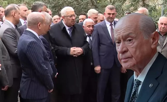 Bugün, MHP Ankara İl Başkanlığı, Alparslan Türkeş’in anıt mezarını ziyaret