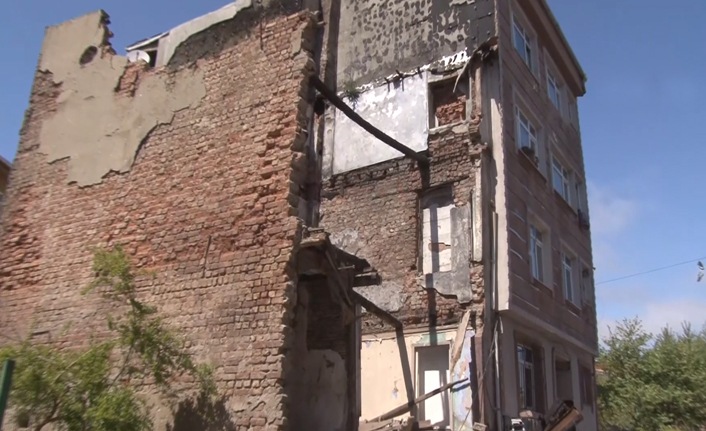 İstanbul’da meydana gelen 6.2 büyüklüğündeki depremin ardından artçı sarsıntılar devam