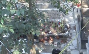 Uğradığı bıçaklı saldırı sonucu hayatını kaybeden Mattia Ahmet Minguzzi’nin mezarının