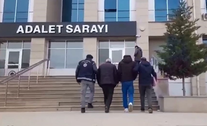 Van Emniyet Müdürlüğü, göçmen kaçakçılığına karşı yürüttüğü operasyonlarla kararlılıkla mücadele