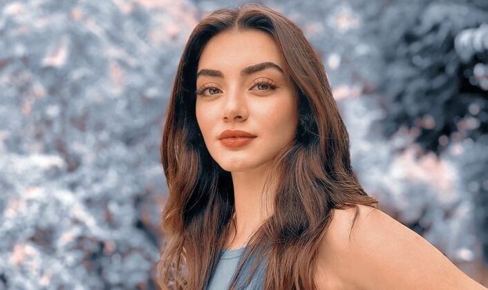 Özge Törer’in paylaştığı pozlara yorum ve beğeni yağdı