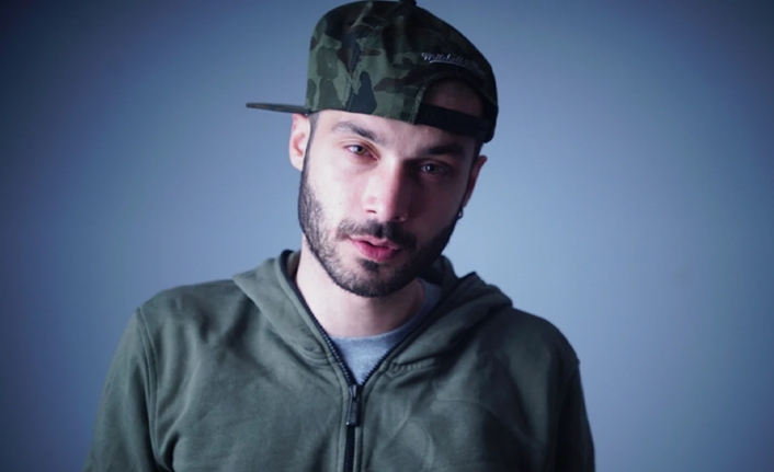 Ekincan Arslan, sahne adıyla Sansar Salvo, 18 Ağustos 1989 tarihinde