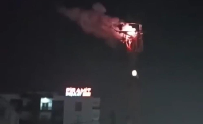 İpekyolu ilçesine bağlı Halilağa Mahallesi Terzioğlu Caddesi’nde trafoda patlama meydana