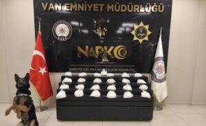 Van Emniyet Müdürlüğü’nden yapılan açıklamada, il genelinde uyuşturucu madde ticareti,