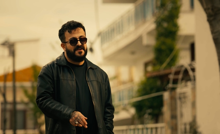 Türk rap müziğinin sevilen isimlerinden Velet, hayranlarını sevindirecek yeni bir