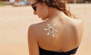 Uzmanlar, güneş ışınlarının cilt üzerinde oluşturduğu zararlı etkiler konusunda vatandaşları