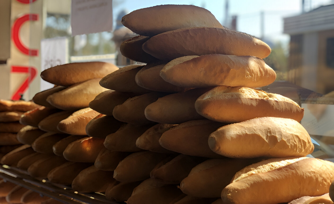 Van’da geçtiğimiz hafta yapılan ekmek zammı, vatandaşların büyük tepkisini çekti.