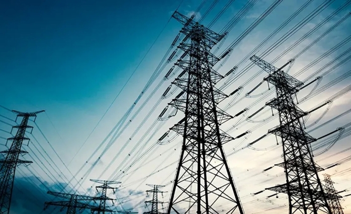 Van şehir merkezinde uzun yıllardır aralıklarla yaşanan elektrik kesintileri, vatandaşların