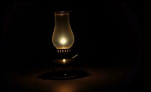 Van’da sık sık yaşanan elektrik kesintileri hem günlük yaşamı hem