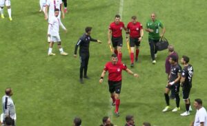 Elazığ’da bu gece oynanan Elazığspor ile Vanspor arasındaki maçta futbol