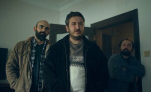 Başrollerinde Feyyaz Yiğit, Kıvanç Kılınç ve Ahmet Kürşat Öçalan’ın yer