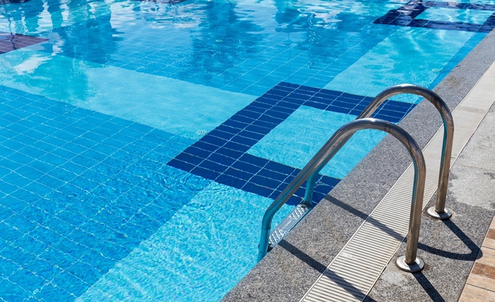 Yaz mevsiminde artan sıcaklıklarla birlikte su ve havuz kaynaklı enfeksiyonlarda