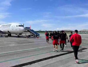 Kriz sürüyor! Vanspor, özel uçakla Elazığ’a gitti