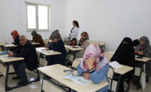 İpekyolu ilçesinde, Bostaniçi TOKİ Toplum Merkezinde düzenlenen okuma yazma kursuna