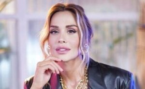 25 Nisan 1986 tarihinde İstanbul’da dünyaya gelen şarkıcı Şimal, müzik