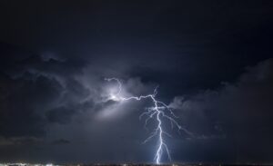 Akçadağ ilçesinde yıldırım çarpması sonucu bir çoban yaşamını yitirdi. Olayın