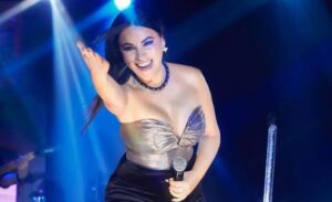 Türk Halk Müziği’nin sevilen ismi Zara, son dönemde sahne tarzı