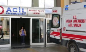 Van’da Kurban Bayramı’nın ilk gününde gelenek yine bozulmadı. Kurban kesimi