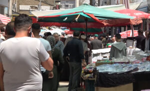 Kurban Bayramı’na saatler kala Van’da çarşı ve pazarlarda renkli görüntüler