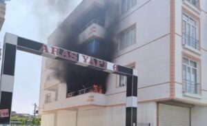 Ergani ilçesinin Makamdağı Mahallesi’nde bulunan bir binanın ikinci katındaki dairenin