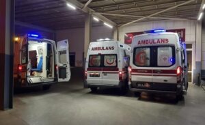 Başiskele ilçesinde yürüyüş yaparken dereye düşen oğlunu kurtarmak için suya