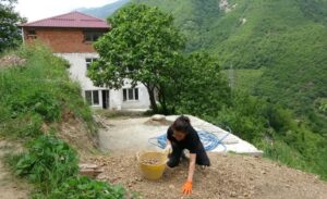 İstanbul’daki sanat kariyerini ve şehir yaşamını geride bırakan Kısmet Ekim