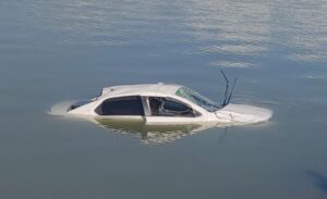 İpekyolu ilçesine bağlı Bostaniçi Mahallesi’nde meydana gelen kazada, kontrolden çıkan